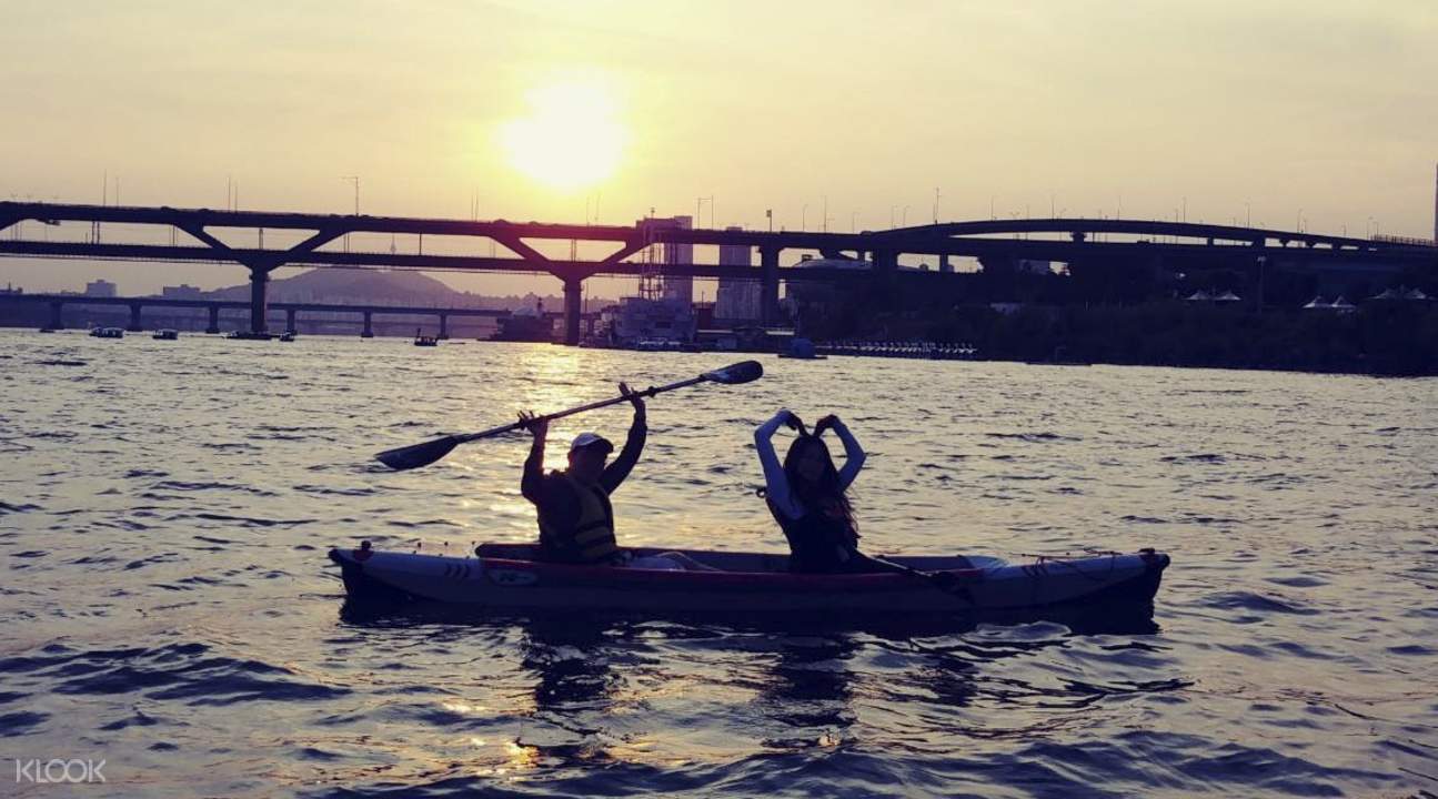 Straight kayaker 2 tastes his own load